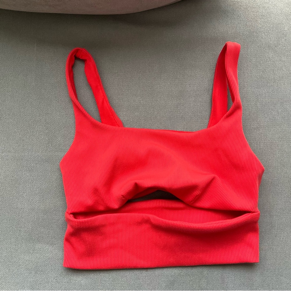 Alo Yoga Slit Bra Red Hot Summer S - Picture 5 of 8